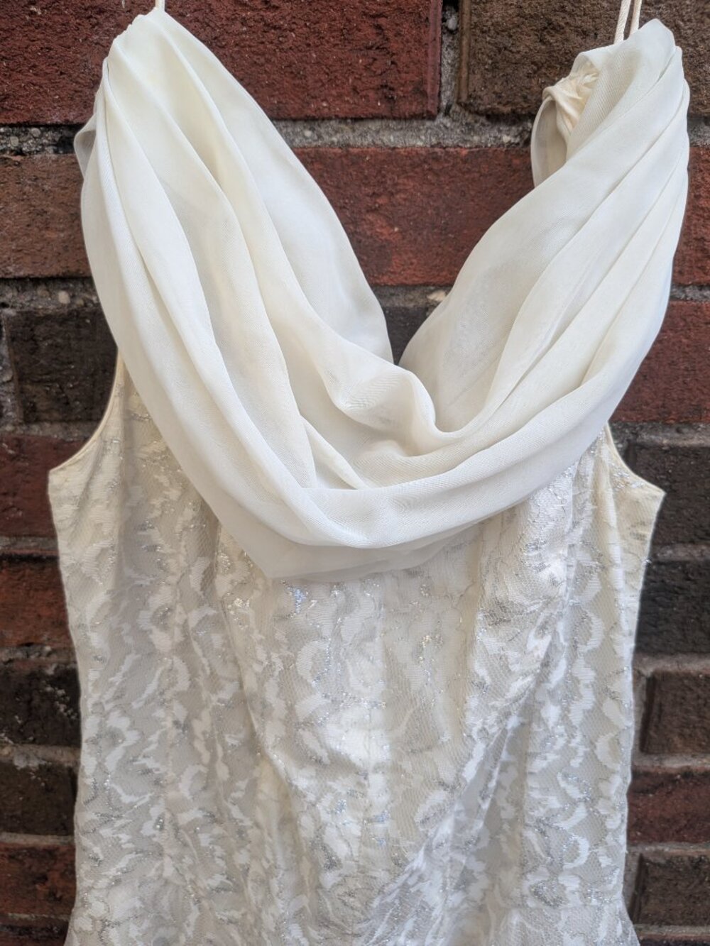 Romantic vintage wedding dress - Picture 3 of 14